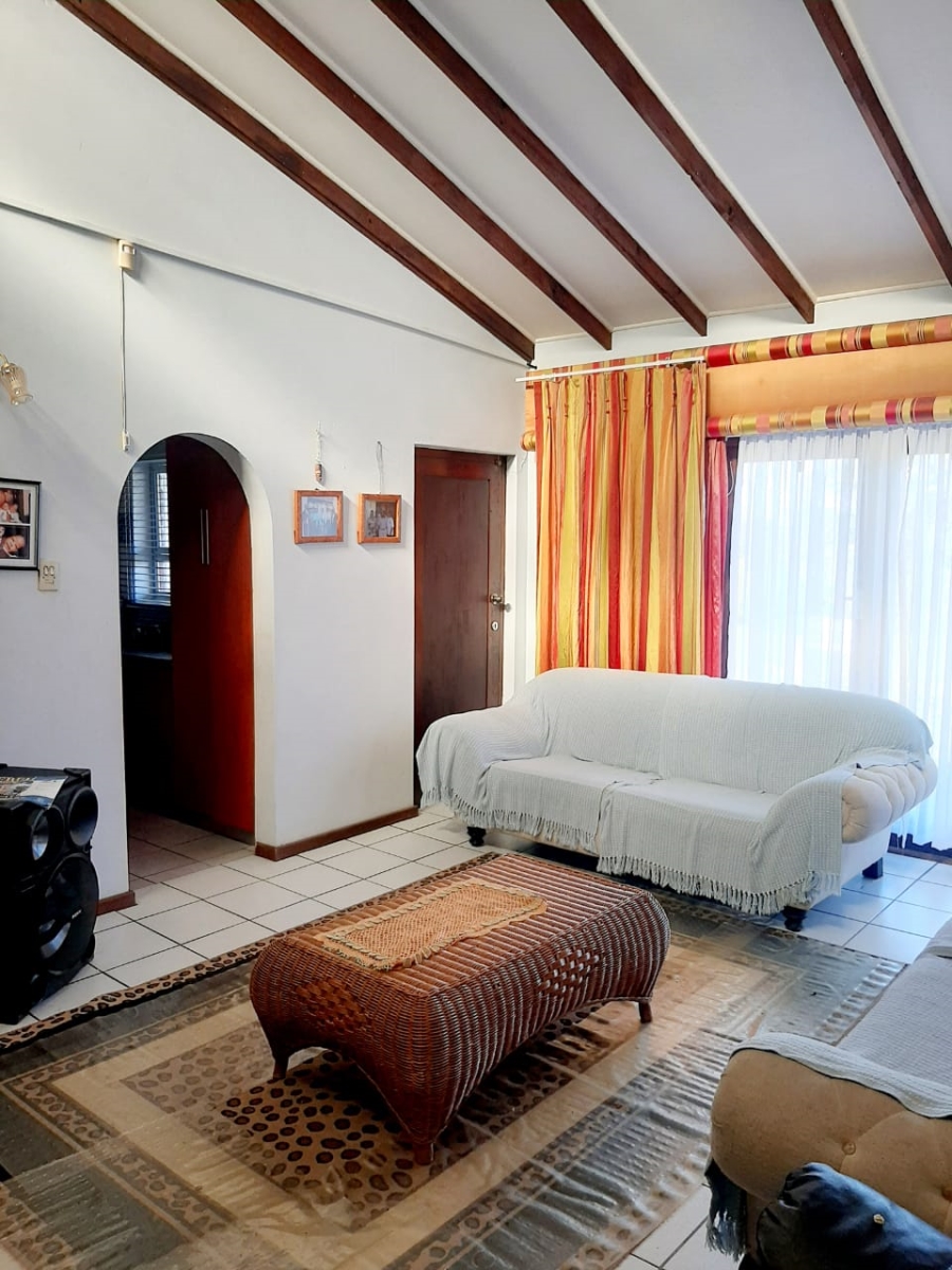 5 Bedroom Property for Sale in Amalinda Eastern Cape